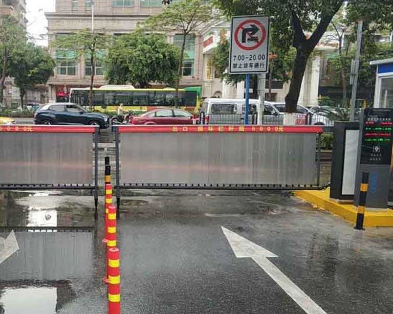 廣佛新地停車場(chǎng)